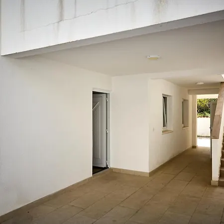 Nikola Apartment *
