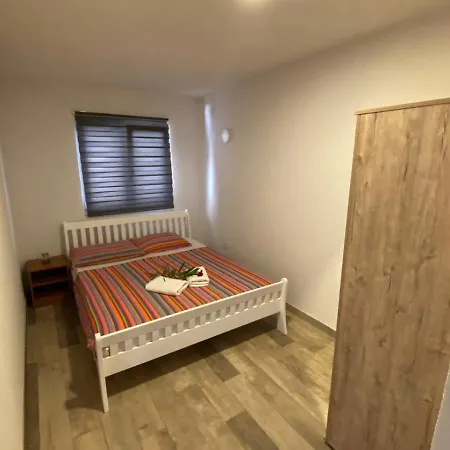 Nikola Apartment