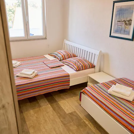 Nikola Apartment *