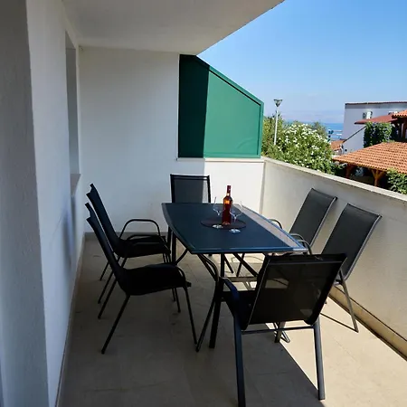 Nikola Apartment *