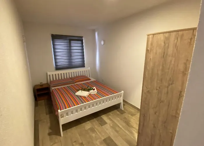 Nikola Apartment