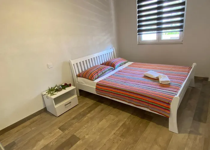 Nikola Apartment Nečujam