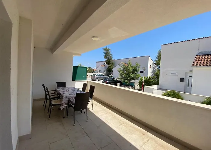 Nikola Apartment Nečujam